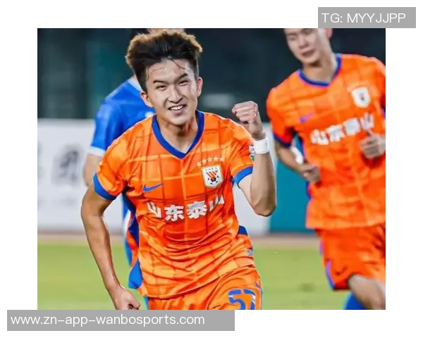 泰山小将彭啸庆祝20岁生日中超首秀成最珍贵礼物感谢韩鹏指导的信任与支持 泰山小将彭啸庆祝20岁生日中超首秀成最珍贵礼物感谢韩鹏指导的信任与支持