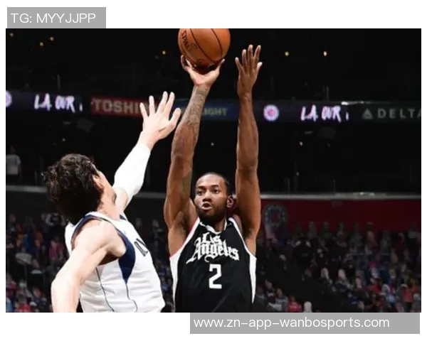 古德温称赞布克为天生竞争者强调其在球队中的领导力与严格要求