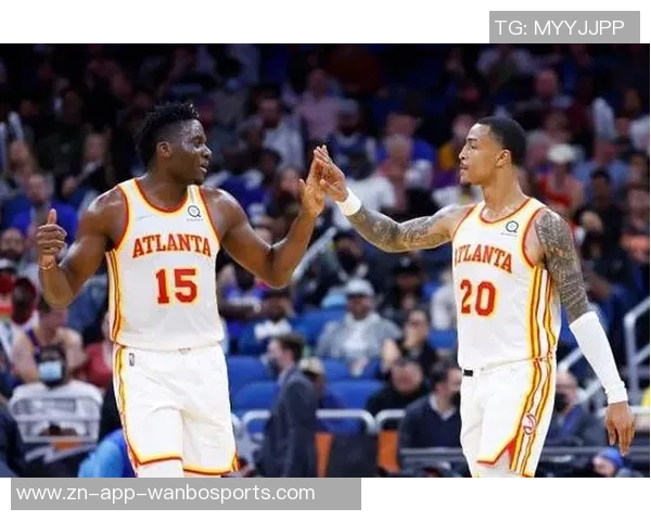 小里评论科林斯合同价值与被吹杨的高薪形成鲜明对比